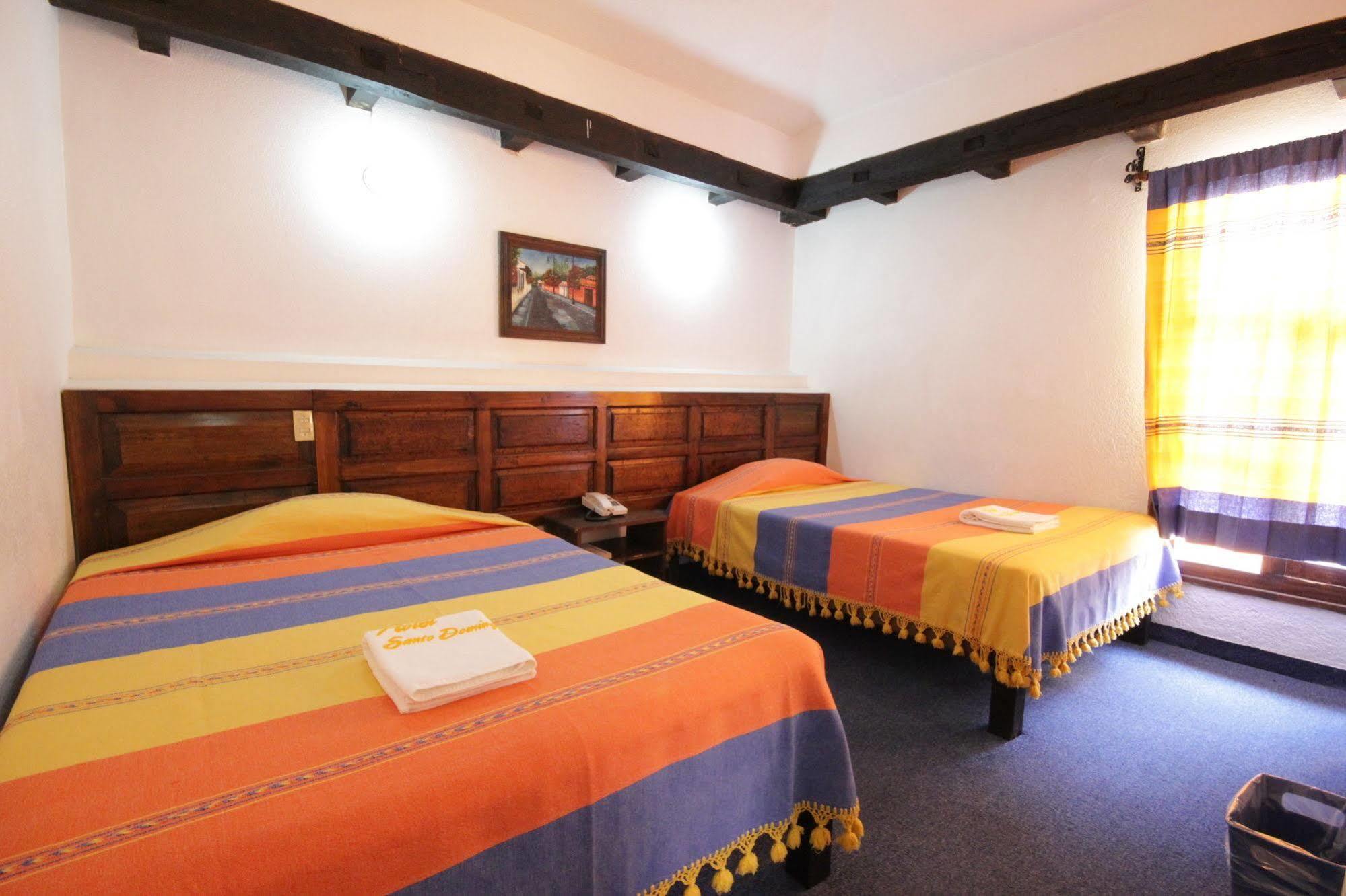 Hotel Plaza Santo Domingo Сан-Кристобаль-де-Ла-Касас Экстерьер фото
